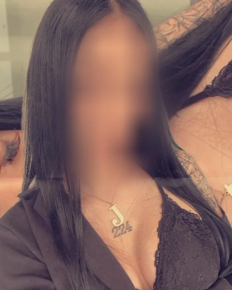 Fatma, 20