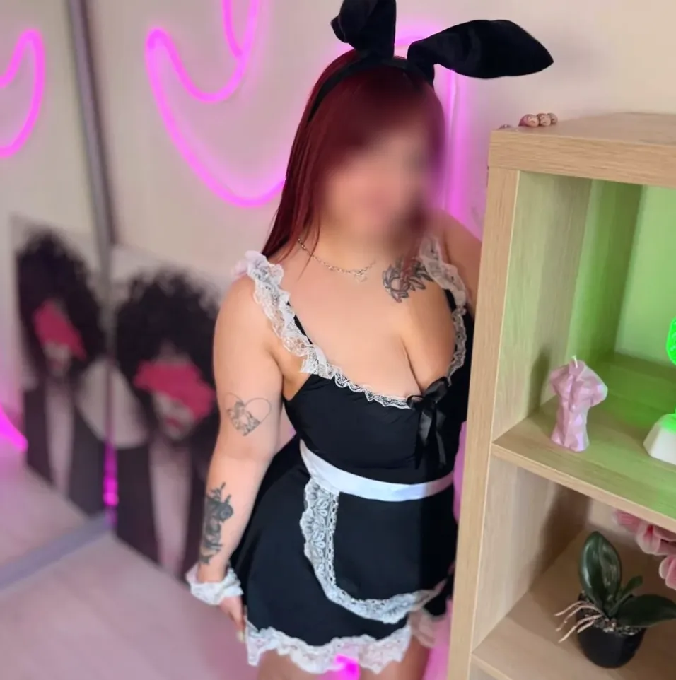 Lena, 22