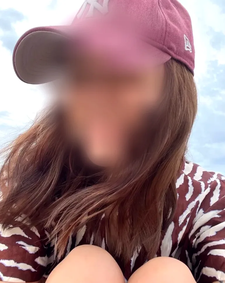 Rebecca, 26